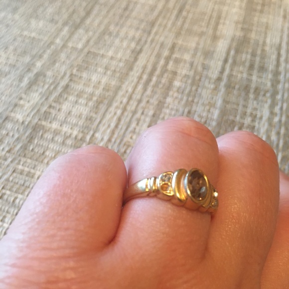 Goldtone Ring with Smoky Quarts Glass Gemstone - Picture 2 of 3